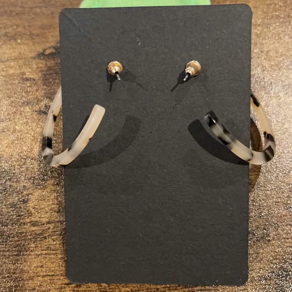 Tortoise shell hoops - Picture 2 of 2